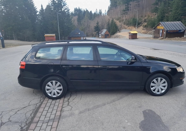 Volkswagen Passat cena 19000 przebieg: 292000, rok produkcji 2009 z Żywiec małe 67